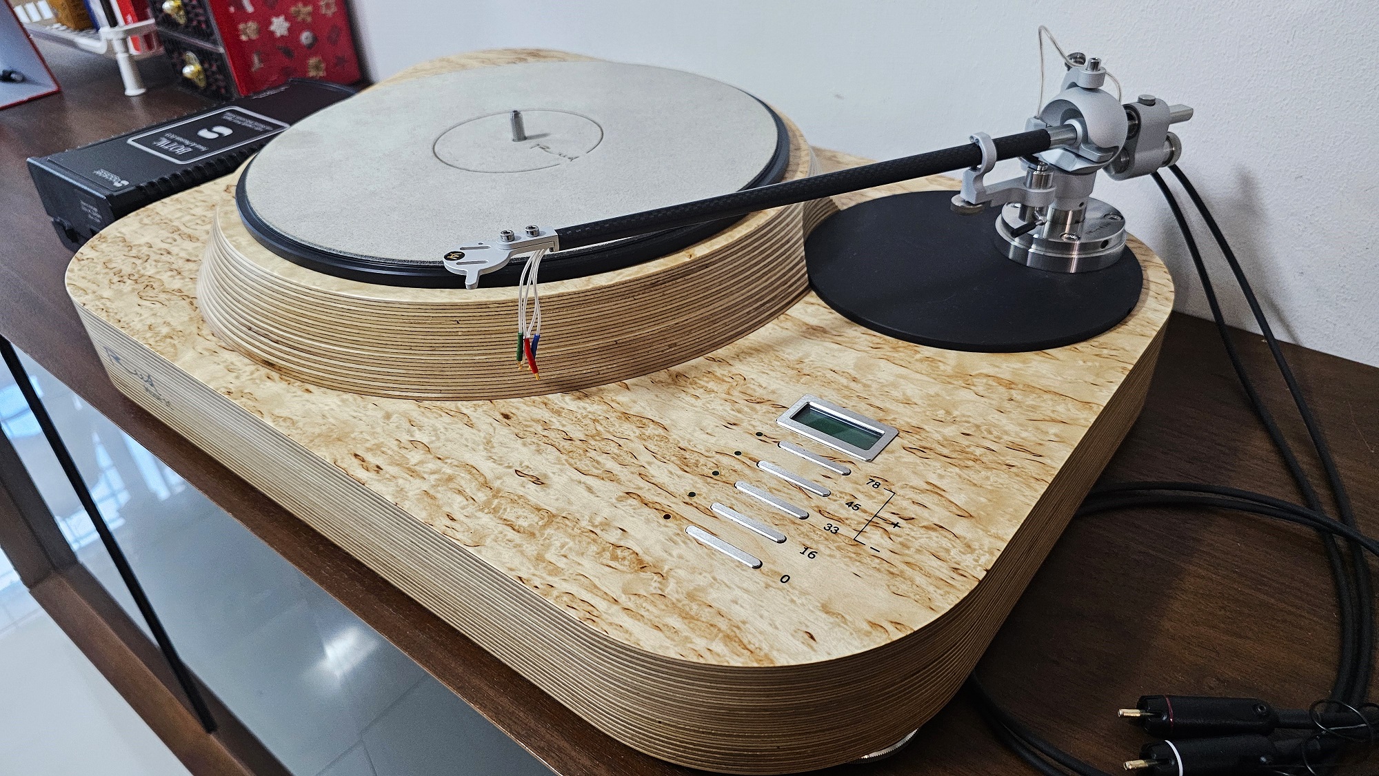 Reed Muse 1C Turntable with 1H 12