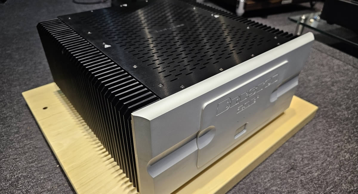 Bryston 21B Cubed 3 channel power amplifier 