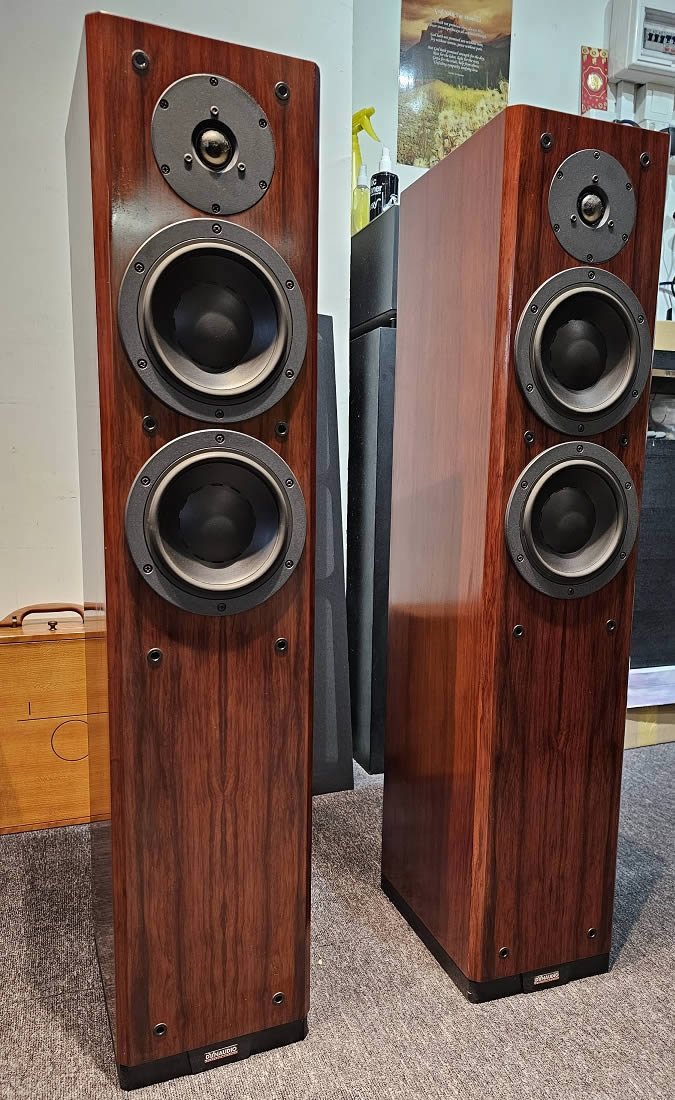 Dynaudio Focus 220 Mk II 