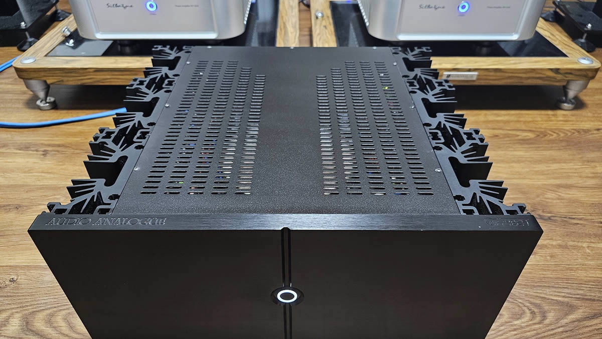 Audio Analogue Donizetti Anniversary power amplifier 