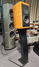 Sonus Faber Cremona Auditor Speakers with stands