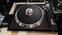 EAT C-Sharp turntable and tonearm EAT C-Sharp turntable and tonearm