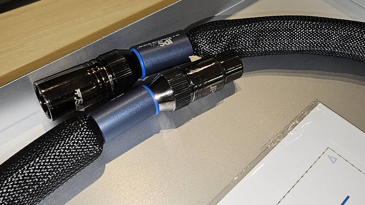 JPS Labs Aluminata Digitial Cable 1 Meter 