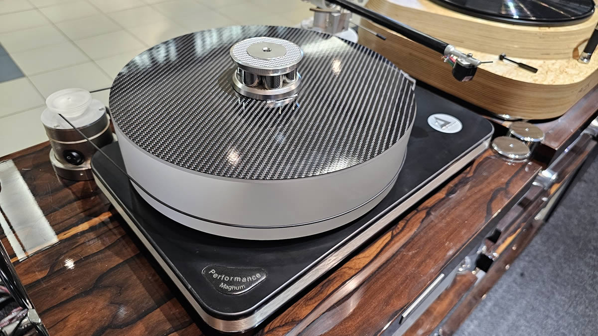 Clearaudio Performance Magnum with Maestro V2 cartridge
