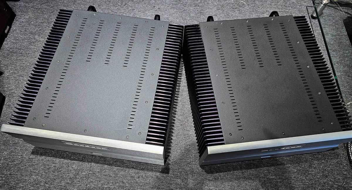 Bryston 28B-SST monoblock power amplifier