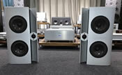 Vienna Acoustics Webern speakers - 1 pair 